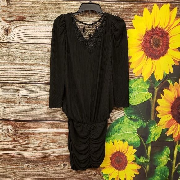 Positive Influence black sheer front tassels small - Picture 1 of 5